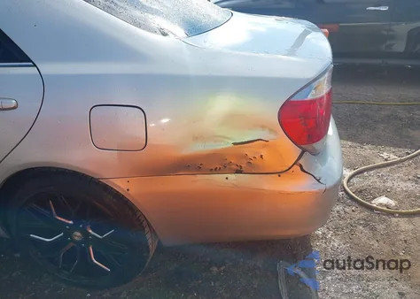 2006 Toyota Camry Le из США, поврежденный, VIN 4T1BE30K26U733354